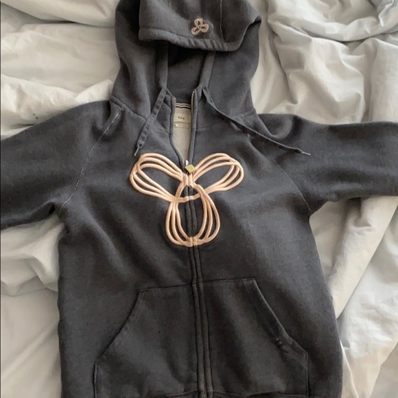 Aritzia Tna logo zip up hoodie grey and pink logo - Picture 5 of 5